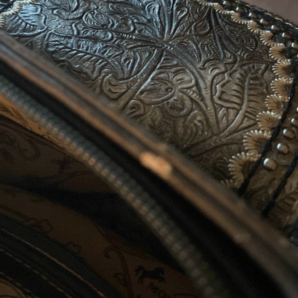 Montana West purse with faults but still has lots of life - Picture 7 of 9